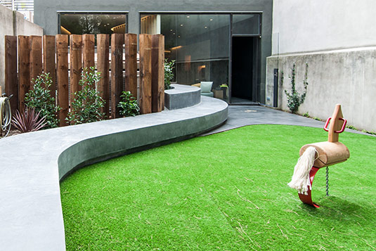 Orthodontics Sant Cugat clinic garden