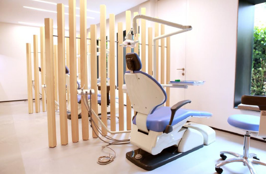 Orthodontics Tres Torres Barcelona clinic treatment rooms