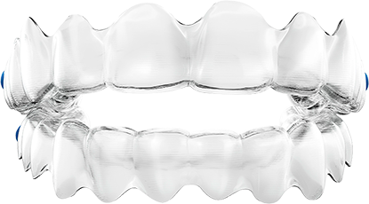 Vista frontal de los ataches Invisalign® Vista frontal de los ataches Invisalign